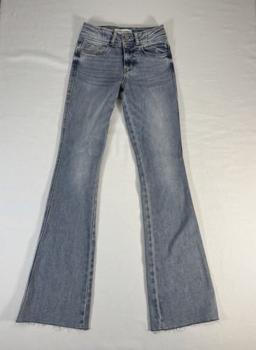 Jeans taglio stivaletto alto