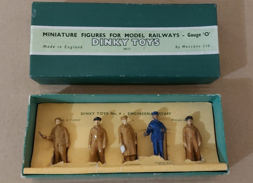 Dinky toys meccano - dinky, figures