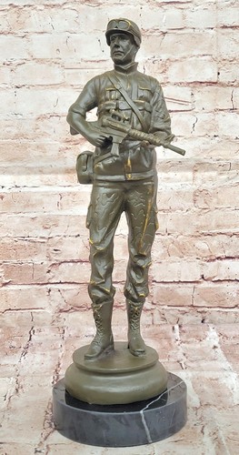 Soldatino moderno scultura - , in