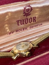 Tudor da donna in oro giallo