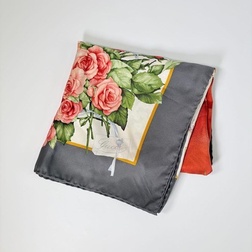 Sciarpa grande gucci usata - sciarpa,