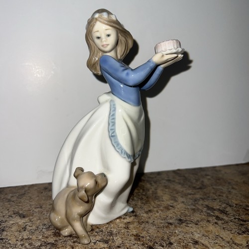 Statuina porcellana compleanno
