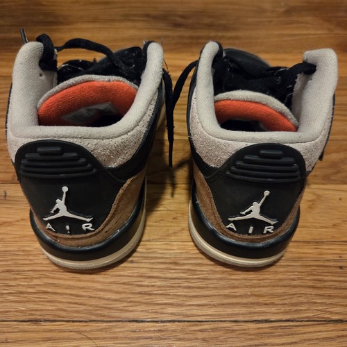 Air jordan retro - air,