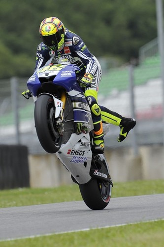 Valentino rossi wheelie - valentino,
