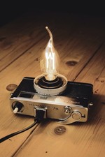 Lampada da tavolo macchina