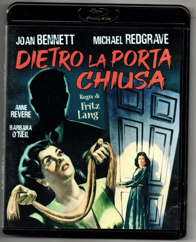 Dietro porta chiusa blu - la,
