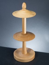 Porta orecchini in legno