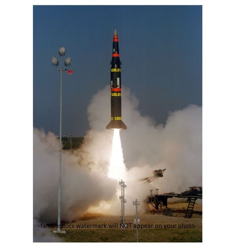 Pershing nuclear missile - ii,