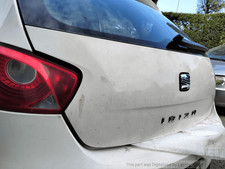 6J4827024 Portello post.  SEAT