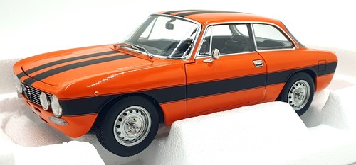 Norev scale diecast - 1/18,