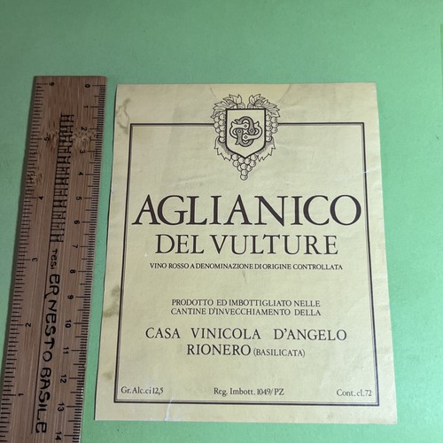 Aglianico del vulture vino - del,