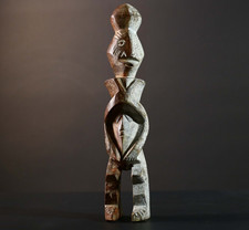 Statua tribale in legno stile