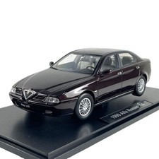 Modellino Auto Triple9 1/18