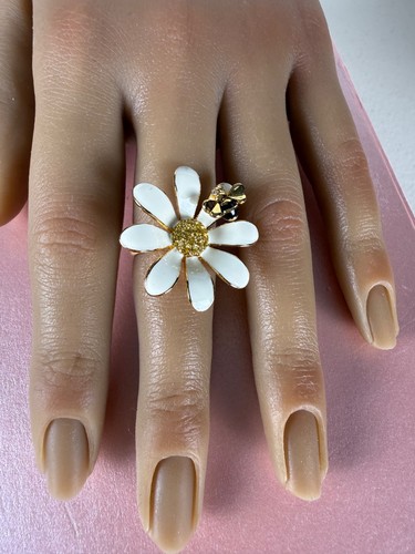 Anello margherita abbagliante