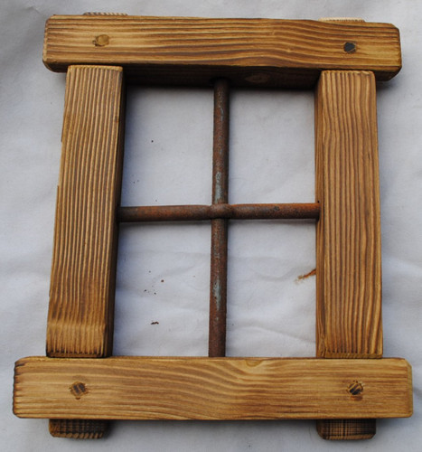 Finestra legno con grata - con,