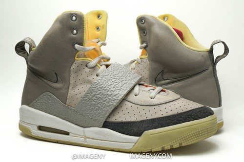 Nike air yeezy usata taglia - nike,