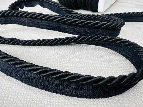 Cuscino per decorazione - , in