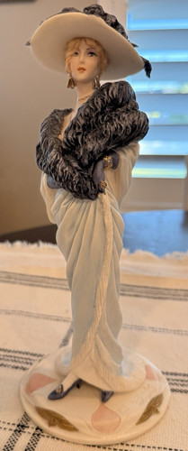 Rara figurina porcellana - porcellana, n