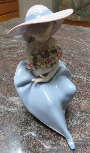 Lladro fragrant bouquet 5862 - lladro,
