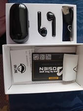 Earphones  in ottime condizioni, color nero, mai usati in scatola originale