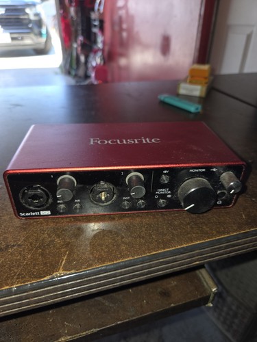 Focusrite scarlett 2i2 - focusrite,