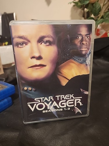Star trek voyager seasons - voyager:,