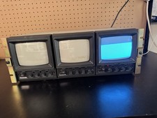 Set di (3) Panasonic Triple WV-5200BU 5" Mini Monitor B&W CRT Scaffale Rack *PARTI*