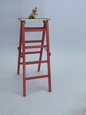 Gattino Gatto Orecchino Scala