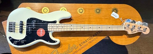 Squier fender bass - p,