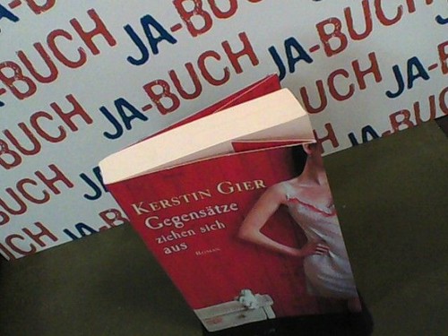 Gegensätze ziehen sich aus