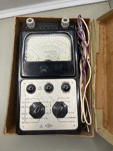 Multimetro analogico sovietico