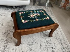 Antico poggiapiedi panca