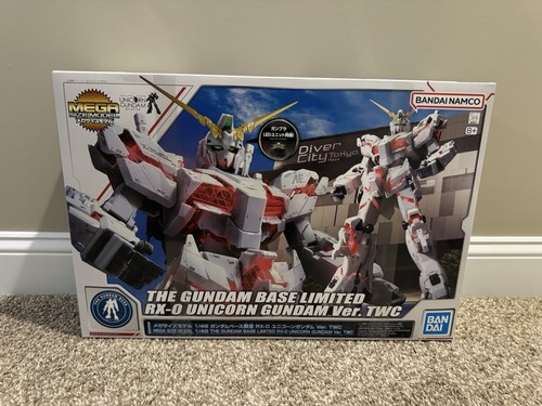 Mega size gundam base limited - size,