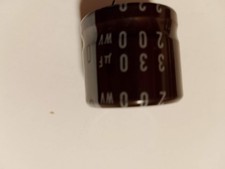 5PZ CONDENSATORE ELETTROLITICO RADIALE (SNAP-IN) 330mF/200V. Dimensioni 27X25mm.