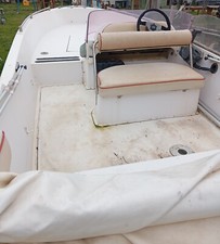 barca a motore usata con Mercury 40 cv  tel 3273076875