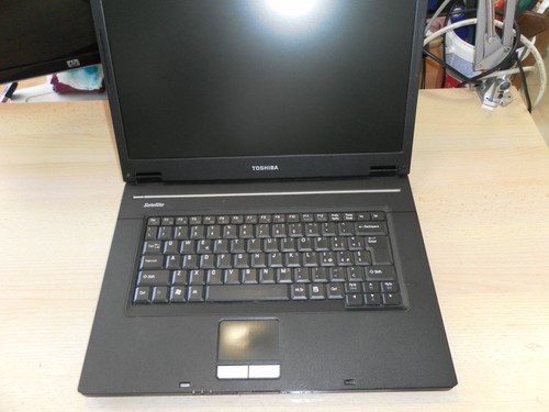Computer portatile toshiba - computer,