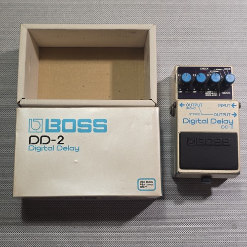 Boss digital delay made - dd-2,
