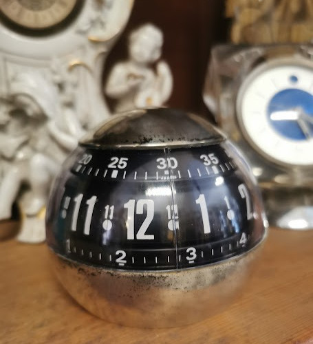 Space age japan - japan, orologio