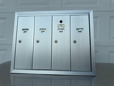 Cassetta postale verticale