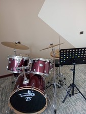 Batteria Tamburo T5 colore rosso, in ottime condizioni Vendo. 