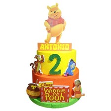 Torta di Compleanno Winnie the Pooh Personalizzata – Polistirolo 3D a 3 Livelli