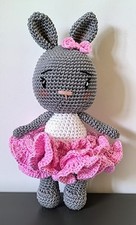 Coniglietta bambola uncinetto