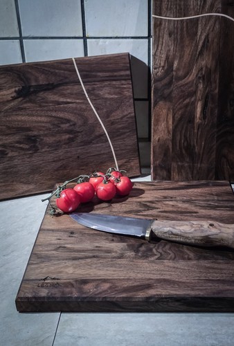 Tagliare noce - tagliare,