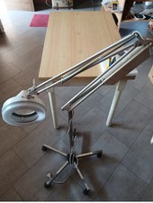 lampada con lente d'ingrandimento a piantana Estetista Medico Oculista