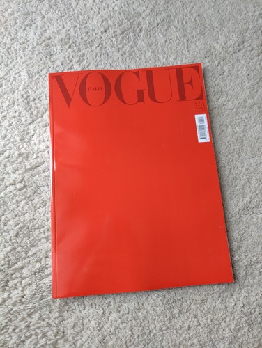 Vogue italia febbraio - vogue, –
