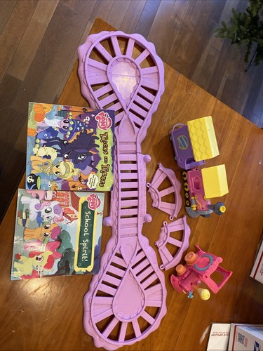 Little pony train and books - my,