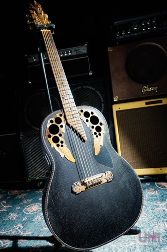 Chitarra acustica usata