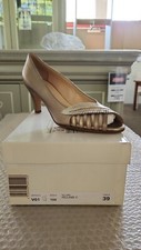 BEIGE LEATHER SHOES