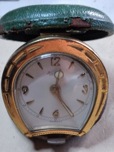 Antico orologio meccanico - antico,