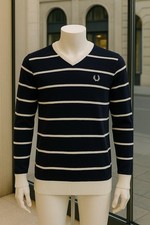 FRED PERRY maglione Elegante Collo V  Size M  uomo Casual 100% lana Originale